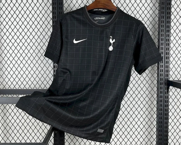 Tottenham 2025/26 Extérieur