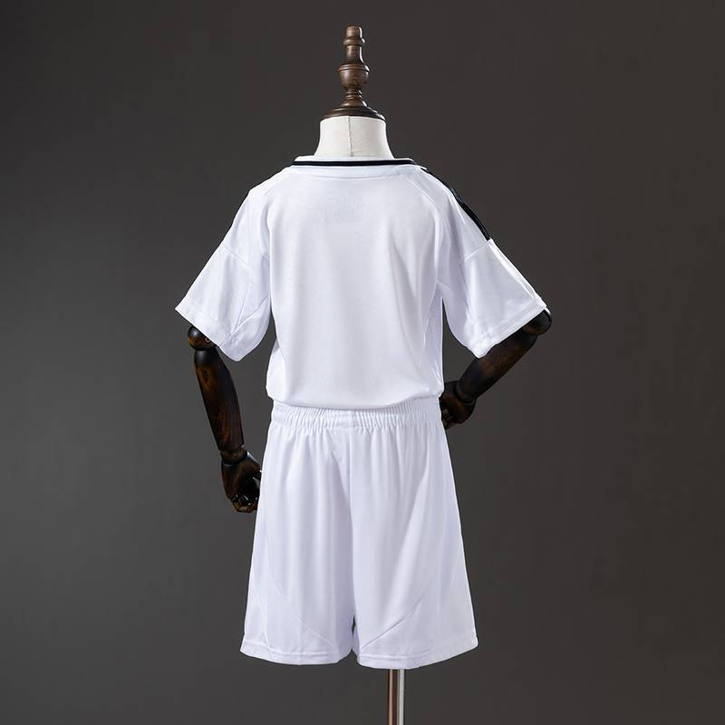 KIT ENFANT 25/26 REAL MADRID DOMICILE