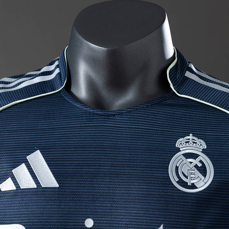 MAILLOT 25/26 REAL MADRID EXTÉRIEUR
