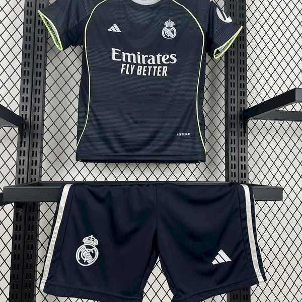 KIT ENFANT 25/26 REAL MADRID EXTÉRIEUR